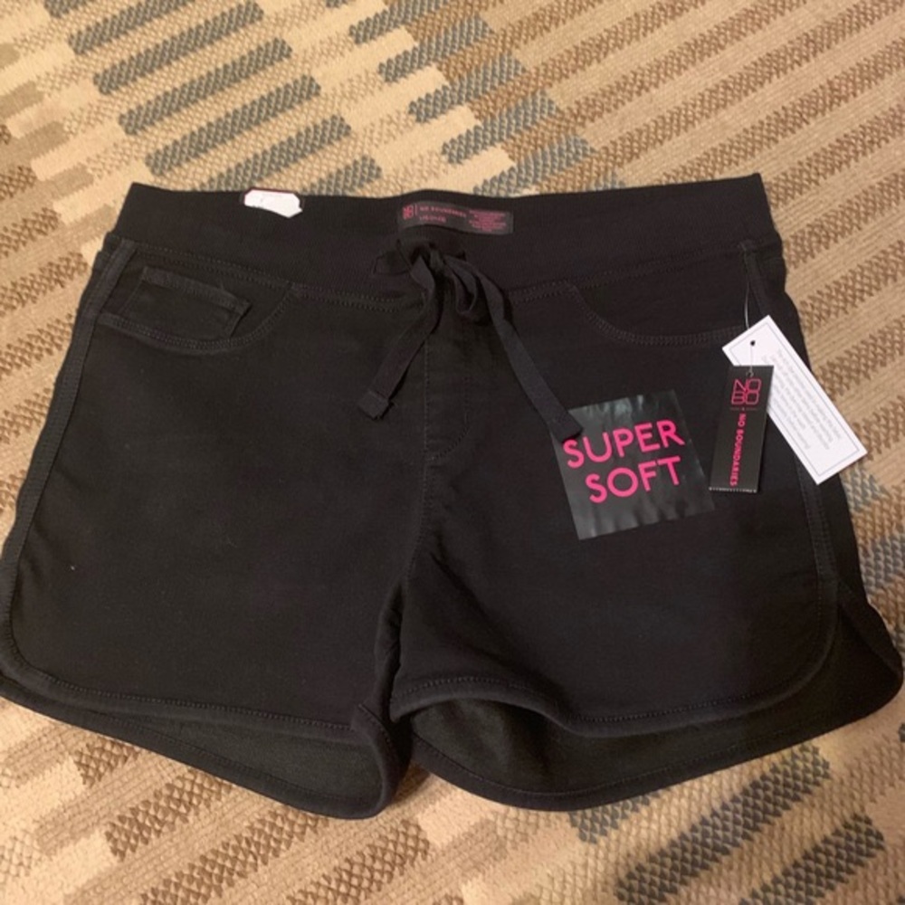 NoBo Mid Rise Elastic Shorts